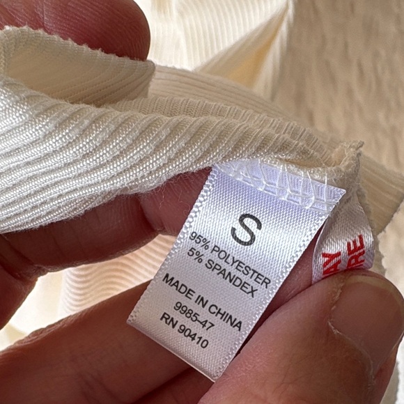 Nicole Miller Cream Ribbed Top - Picture 6 of 7